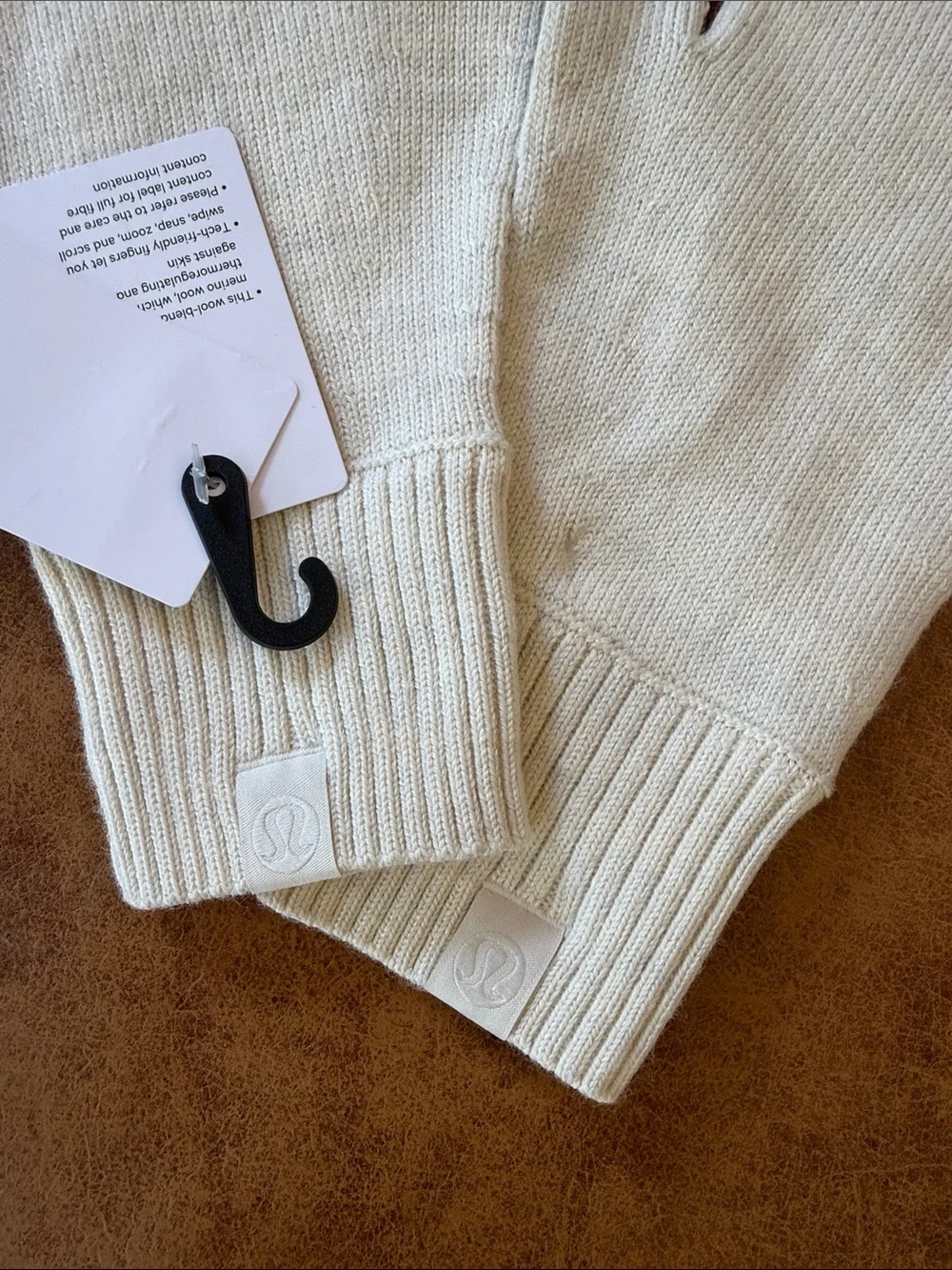 NWT Lululemon Warm Revelation Gloves Womens Large Heathered Light Ivory Cream